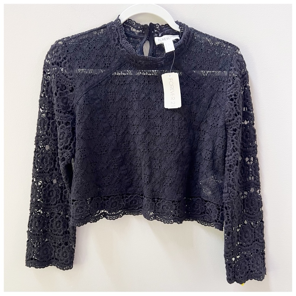 NWT Forever 21 Women’s Black Lace Mock Neck Top Size Large